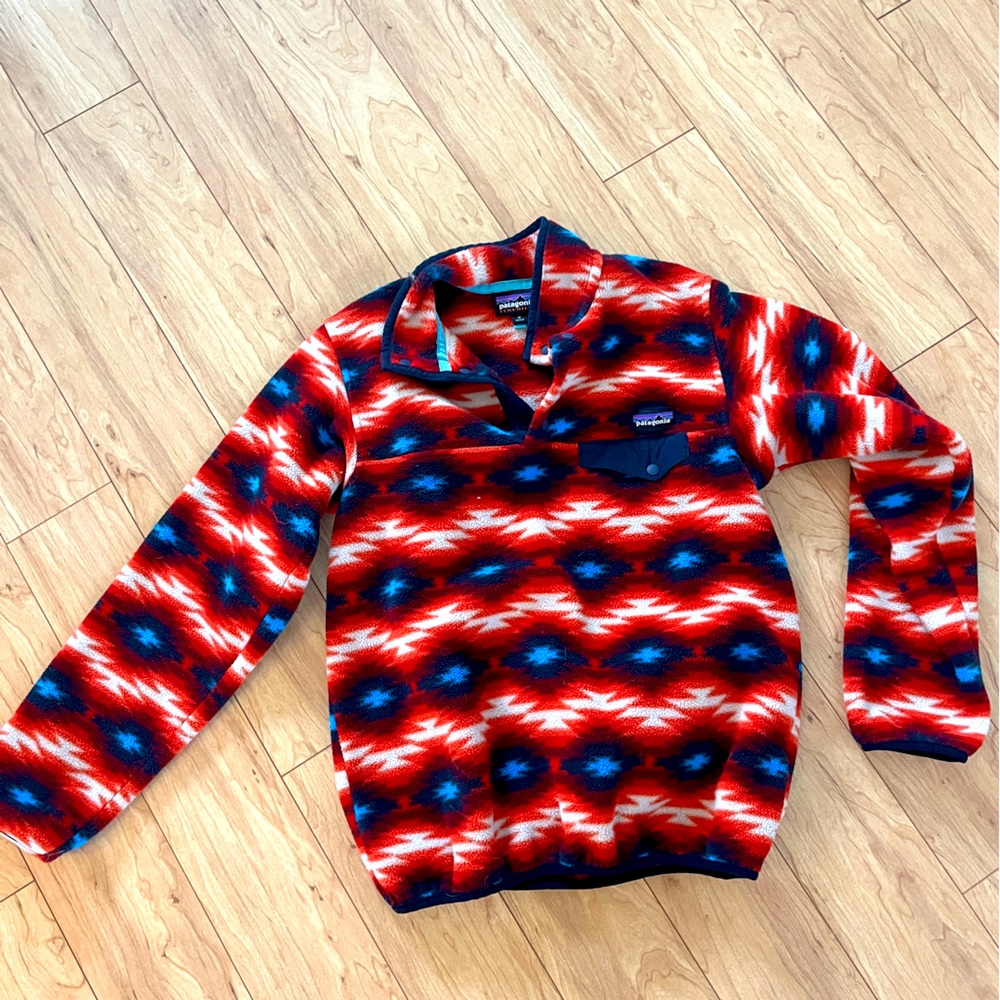 Patagonia Women’s Synchilla Snap-T Fleece in Aztec Wild Desert